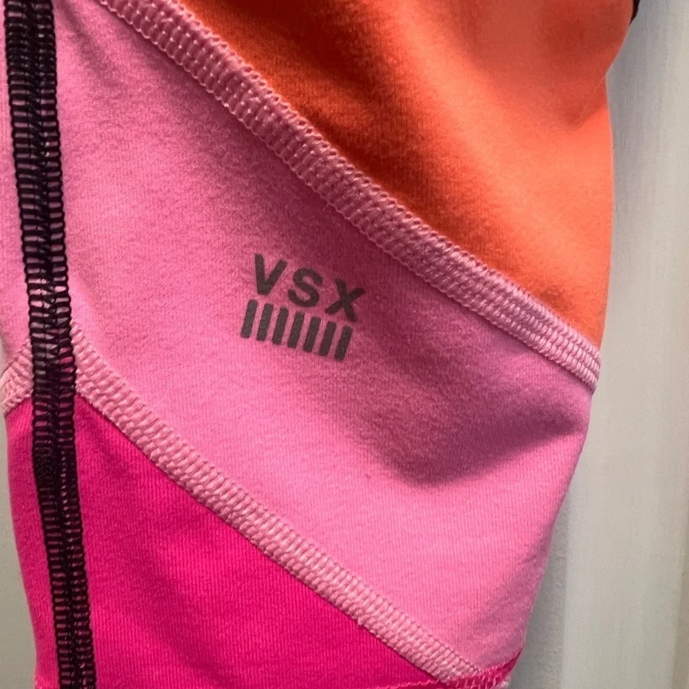 Victoria’s Secret VSX Sport Knockout Capri Leggings Size Women’s XS